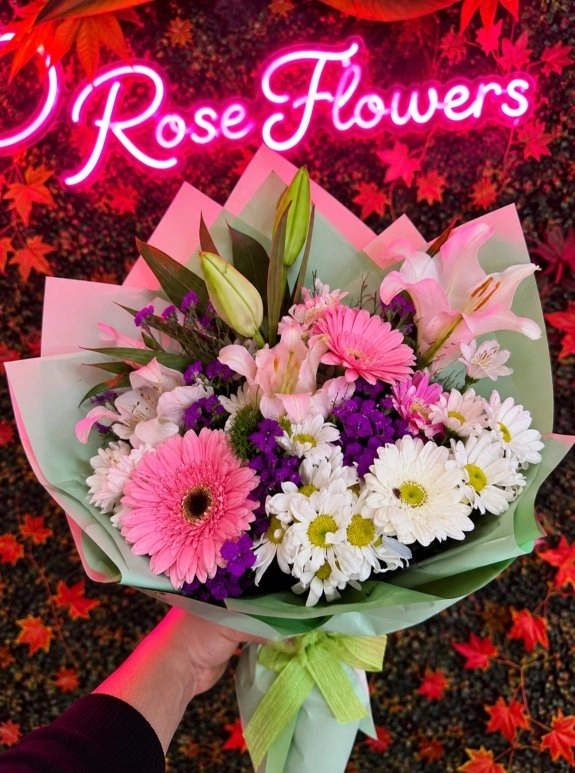 Pembe Gerbera Ve Beyaz Lilyum Karışık Buket