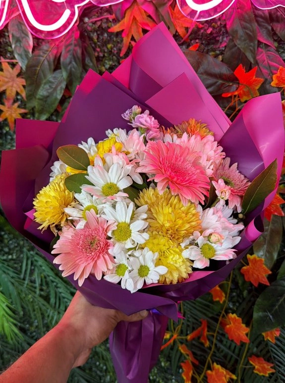 Pembe Gerbera Ve Sarı Krizantem Karışık Buketi
